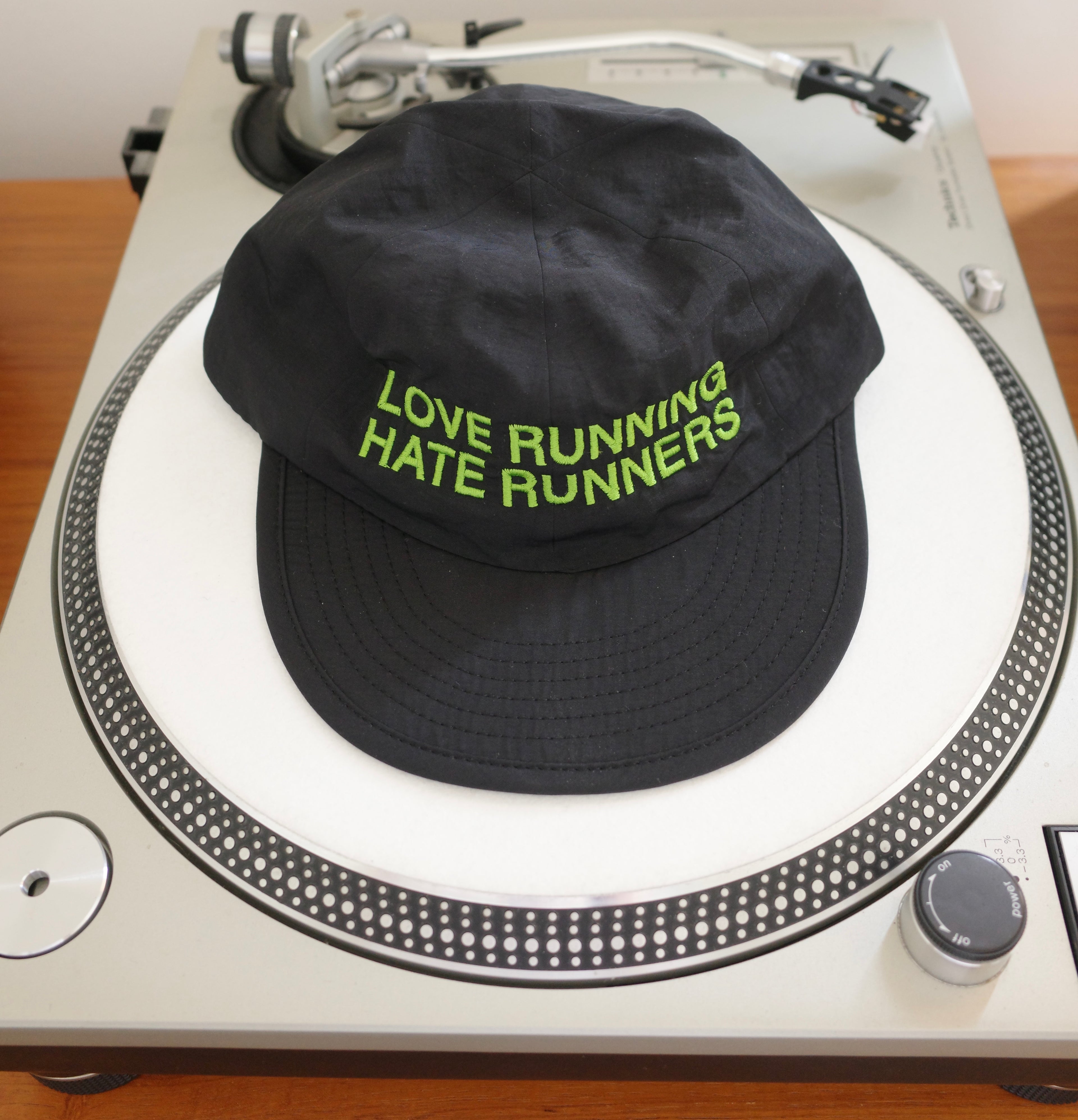 LOVE HATE BLACK LIME CAP