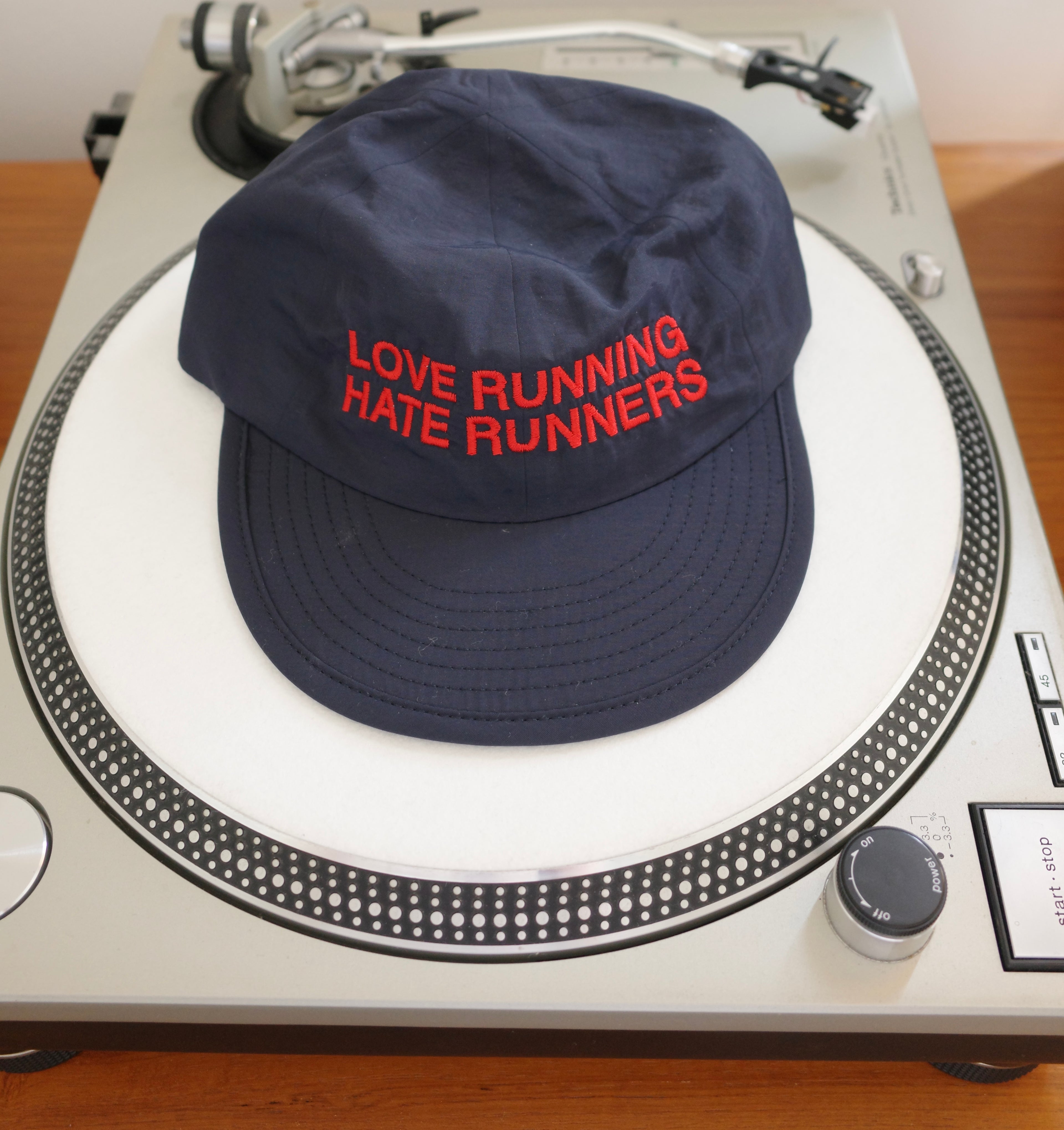 LOVE HATE NAVY RED CAP