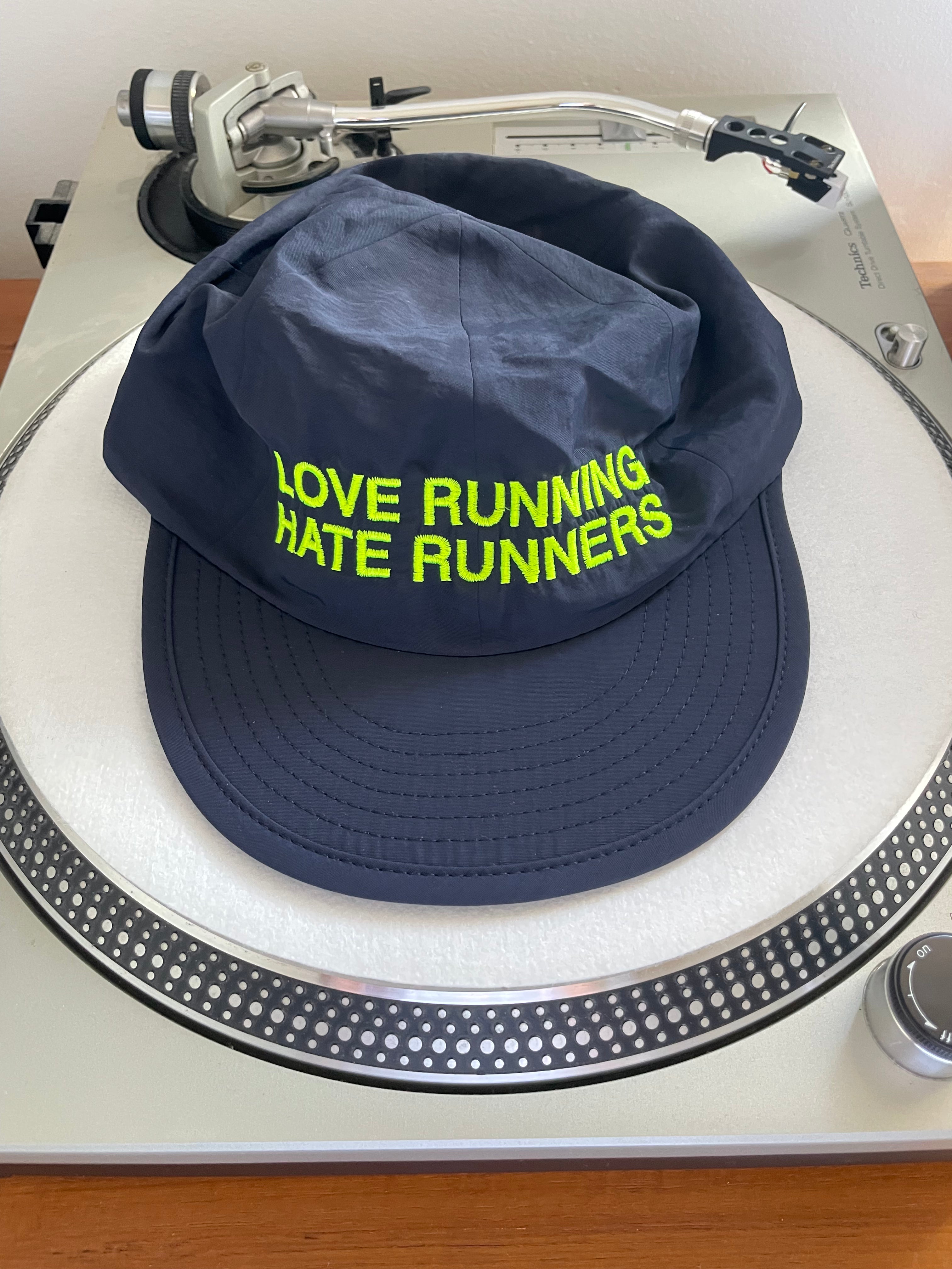 LOVE HATE CAP NAVY NEON